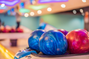 Bowling Alleys in the Bensenville, Illinois Area